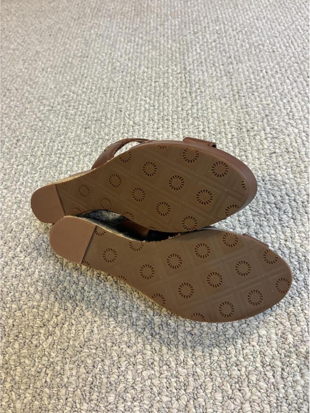 UGG Adriana Brown Leather Slide Sandals Size 8 New With Box - Picture 6 of 11